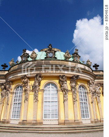 世界遺産　ドイツ　ポツダムとベルリンの宮殿群と公園群　サンスーシ宮殿 8904618
