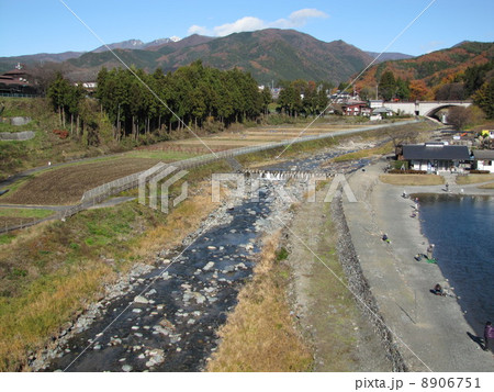群馬県川場村・川場村清流公園から見た武尊山 8906751