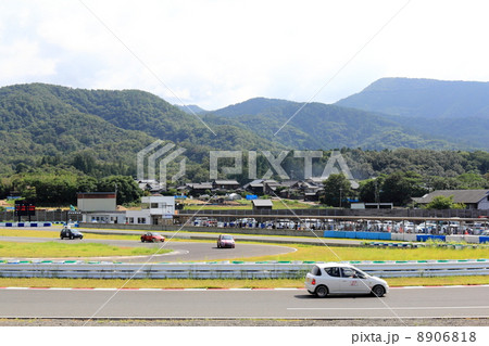 軽自動車の耐久レース 8906818