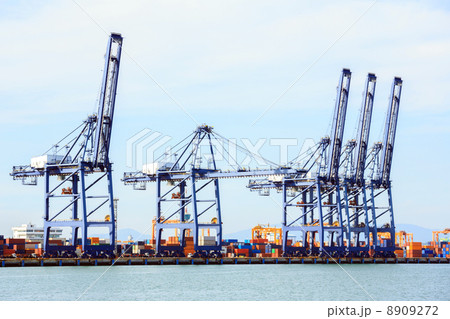 Big Industrial Port 8909272