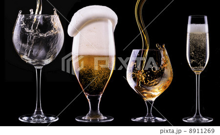 alcohol drinks set isolated on a black alcohol drinks set isolated on a black 8911269