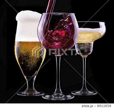 alcohol drinks set isolated on a black 8911658