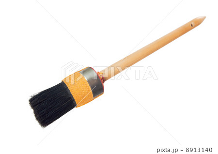 Painting brush, it is isolated on white 8913140