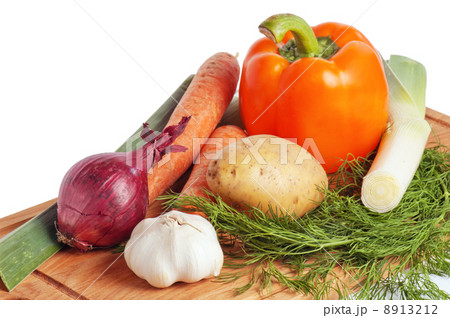 vegetables on a wooden kitchen board vegetables on a wooden kitchen board 8913212