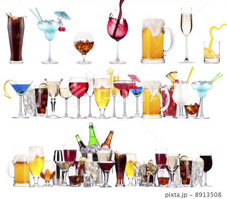 Set of different alcoholic drinks and cocktails 8913508