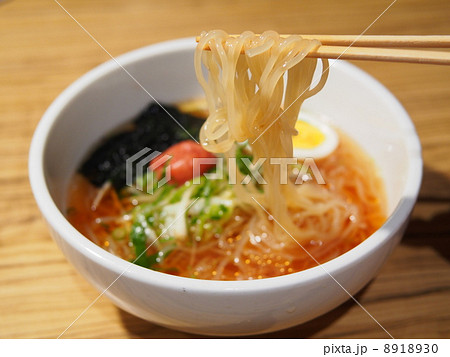梅しそ冷麺 8918930