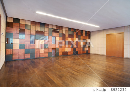 Common office building interior 8922232