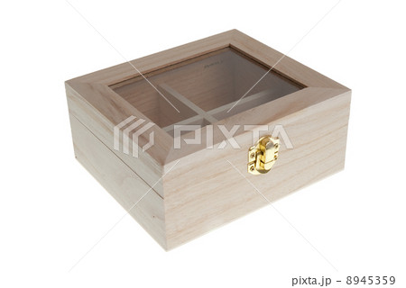 Small Wooden jewell box closed 8945359