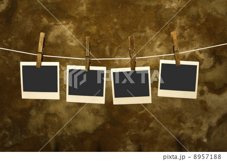 classic old polaroid photo with grunge background classic old polaroid photo with grunge background 8957188