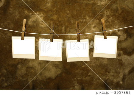 classic old polaroid photo with grunge background 8957362