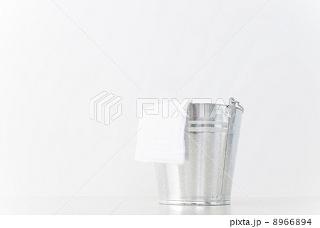 雑巾とバケツ 8966894