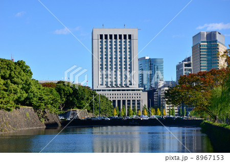 日比谷濠と丸の内高層ビル群(2013.11) 日比谷濠と丸の内高層ビル群(2013.11) 8967153