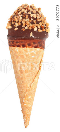 Ice cream in chocolate glaze and crispy waffle cone 8970778