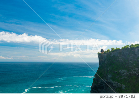 Uluwatu temple, Bali Uluwatu temple, Bali 8971782
