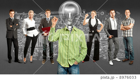 Business Team With Lamp Head 8976033