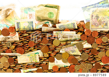 金融イメージ　外国通貨 8977589