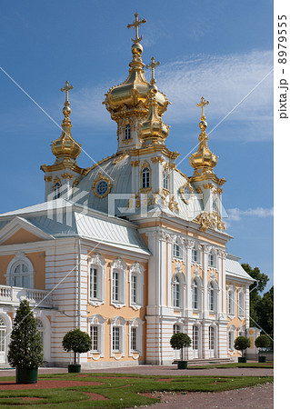 East Chapel of Petergof Palace in St. Petersburg 8979555