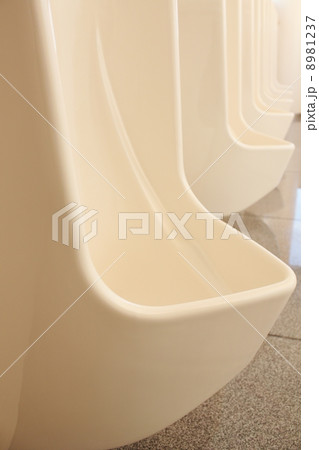 公衆トイレ 8981237