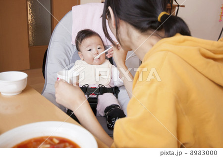 お母さんと食事 お母さんと食事 8983000