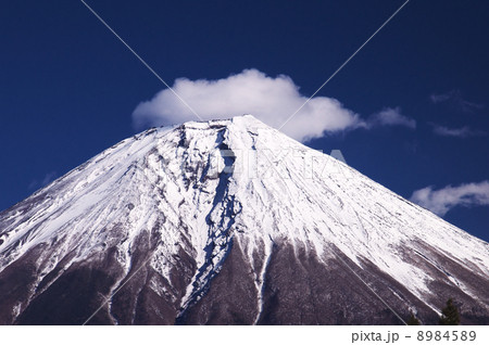 山頂の雲 8984589