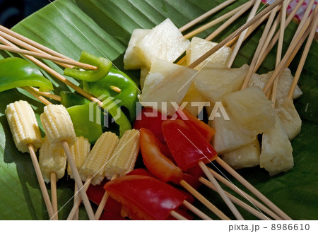 vegetarian  food 8986610