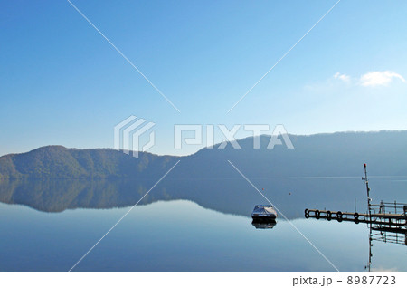 北海道クッタラ湖 8987723