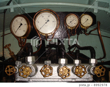 蒸気機関車の圧力計の写真素材 [8992978] - PIXTA