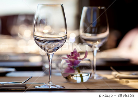Empty glasses Empty glasses 8996258