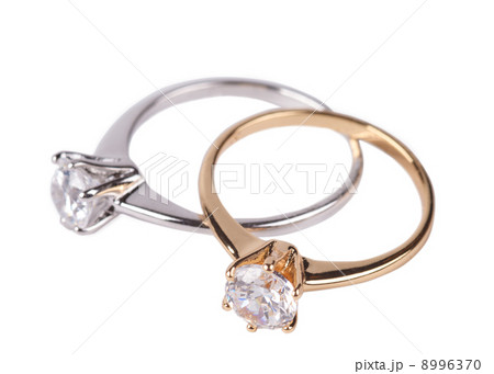 wedding rings 8996370