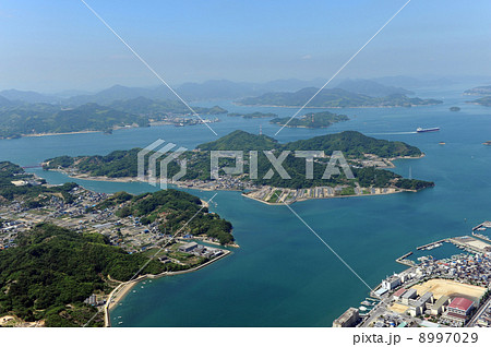尾道市　向島町岩子島を空撮 8997029