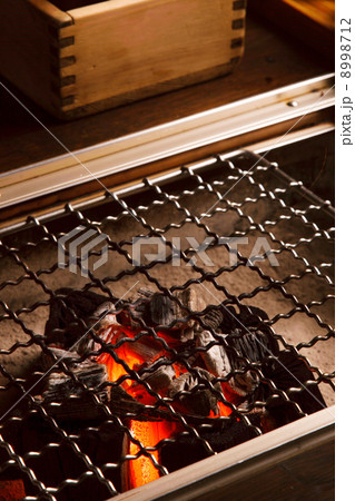 炭火 炭火 8998712