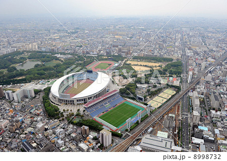長居公園を空撮 長居公園を空撮 8998732