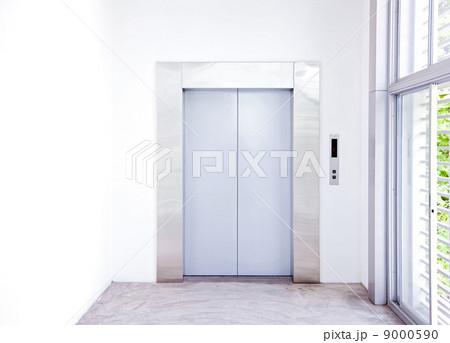 modern elevator 9000590