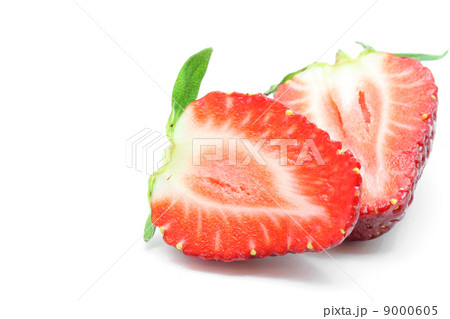 cut half Strawberry 9000605