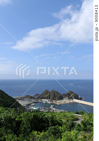 竜飛岬から津軽海峡を望む 9008413