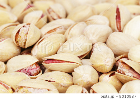 roasted and salted pistachios roasted and salted pistachios 9010937