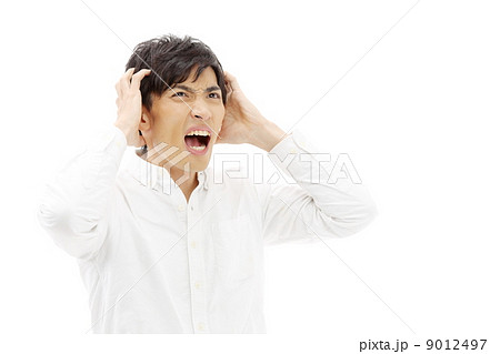 考える男性 9012497