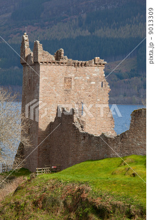 Urquhart Castle Scotland 9013309
