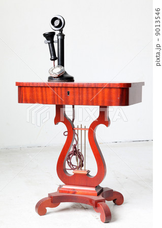 vintage telephone 9013546