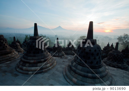 Borobudur Temple Morning Sunrise Borobudur Temple Morning Sunrise 9013690