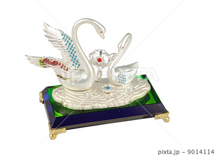 isolated of crystal couples swan for home decoration 9014114