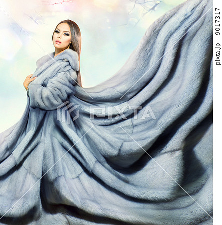 Beauty Fashion Model Girl in Blue Mink Fur Coat Beauty Fashion Model Girl in Blue Mink Fur Coat 9017317