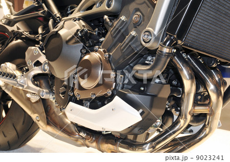 バイクのエンジン バイクのエンジン 9023241
