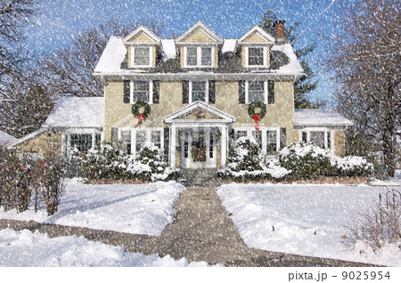 Majestic Newly Constructed Home 9025954