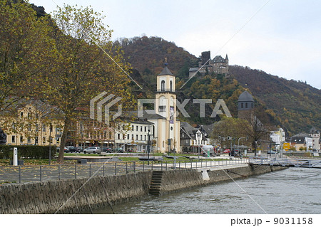 ライン川添いの街　ザンクト・ゴアルスハウゼン　ドイツ 9031158