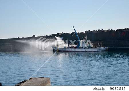 漁網の洗浄 9032815