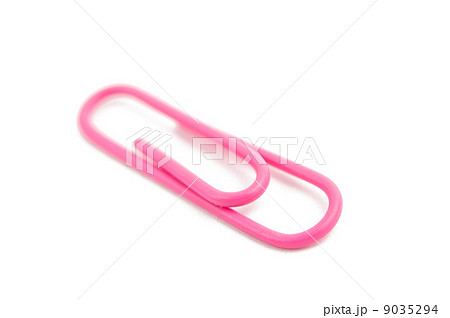 paper clip isolated 9035294