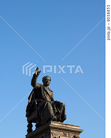 ドイツ　ミュンヘン　マックス・ヨーゼフ像 9038855