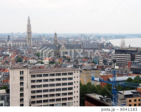 ベルギー　アントワープ　町並み 9041183