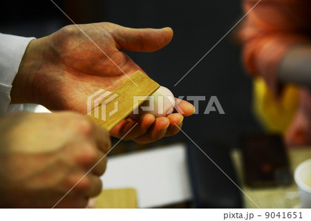 和菓子職人　和菓子　伝統　職人　手　餡　饅頭 9041651